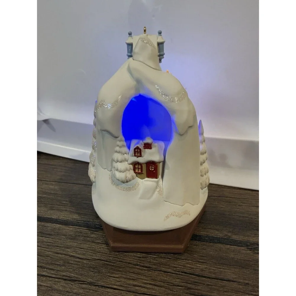 Vintage  Hallmark Keepsake Ornament  2012  Merry Christmas To All! QXG4501
